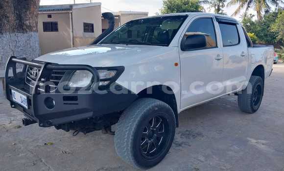 Tenga Tsaru Toyota Hilux Chena Mota in Maputo in Maputo Tenga Tsaru Toyota Hilux Chena Mota in Maputo in Maputo