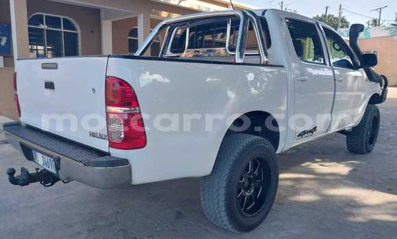 Tenga Tsaru Toyota Hilux Chena Mota in Maputo in Maputo Tenga Tsaru Toyota Hilux Chena Mota in Maputo in Maputo