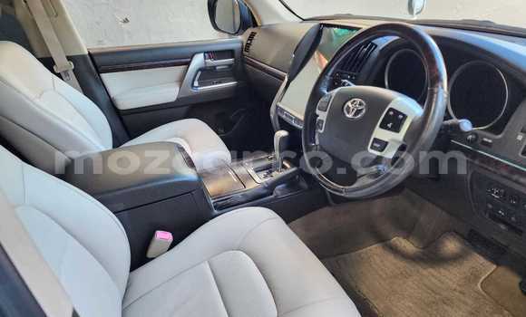 Comprar Usado Toyota Land Cruiser Prado Branco Carro em Maputo em Maputo Comprar Usado Toyota Land Cruiser Prado Branco Carro em Maputo em Maputo