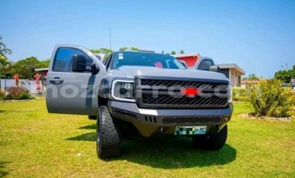 Nunua Ilio tumika Chevlolet Spin Bluu Gari ndani ya Maputo nchini Maputo Nunua Ilio tumika Chevlolet Spin Bluu Gari ndani ya Maputo nchini Maputo