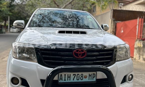 Buy Used Toyota Hilux White Car in Maputo in Maputo Buy Used Toyota Hilux White Car in Maputo in Maputo