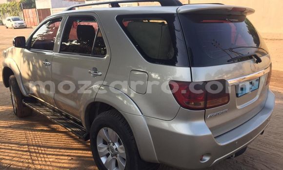 Comprar Usado Toyota Fortuner Castanho Carro em Maputo em Maputo Comprar Usado Toyota Fortuner Castanho Carro em Maputo em Maputo