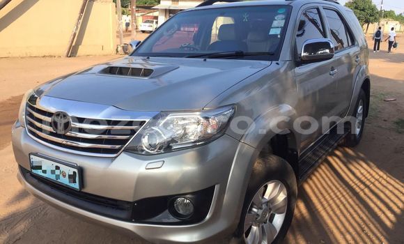 Comprar Usado Toyota Fortuner Castanho Carro em Maputo em Maputo Comprar Usado Toyota Fortuner Castanho Carro em Maputo em Maputo