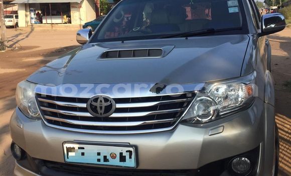 Nunua Ilio tumika Toyota Fortuner Nyingine Gari ndani ya Maputo nchini Maputo Nunua Ilio tumika Toyota Fortuner Nyingine Gari ndani ya Maputo nchini Maputo