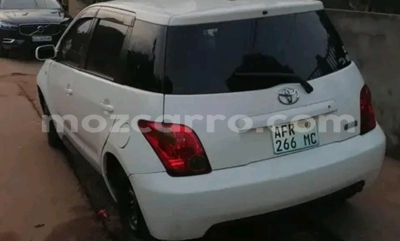 Comprar Usado Toyota IST Branco Carro em Maputo em Maputo Comprar Usado Toyota IST Branco Carro em Maputo em Maputo