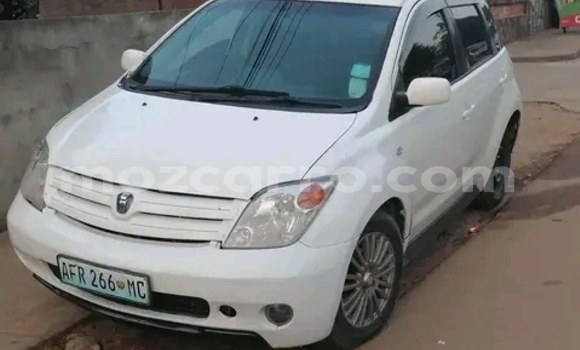 Comprar Usado Toyota IST Branco Carro em Maputo em Maputo Comprar Usado Toyota IST Branco Carro em Maputo em Maputo