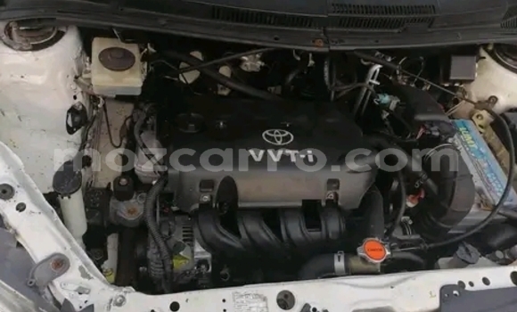 Comprar Usado Toyota IST Branco Carro em Maputo em Maputo Comprar Usado Toyota IST Branco Carro em Maputo em Maputo