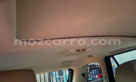 Nunua Ilio tumika Land Rover Discovery Sport Fedha Gari ndani ya Maputo nchini Maputo Nunua Ilio tumika Land Rover Discovery Sport Fedha Gari ndani ya Maputo nchini Maputo