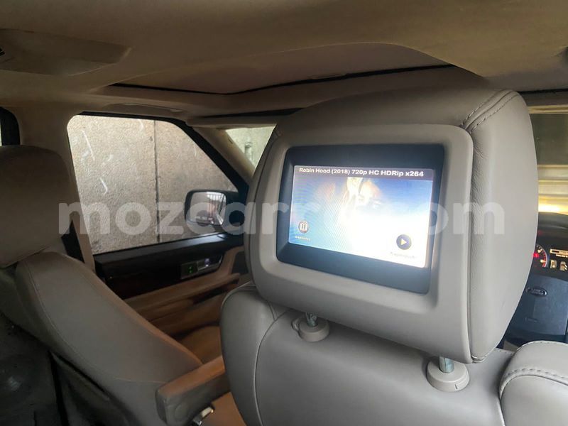 Big with watermark land rover discovery sport maputo maputo 14775