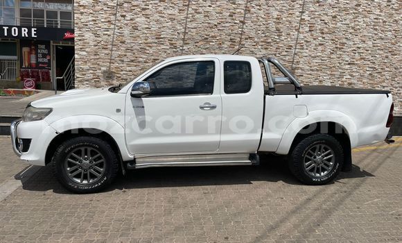 Buy Used Toyota Hilux White Car in Maputo in Maputo Buy Used Toyota Hilux White Car in Maputo in Maputo