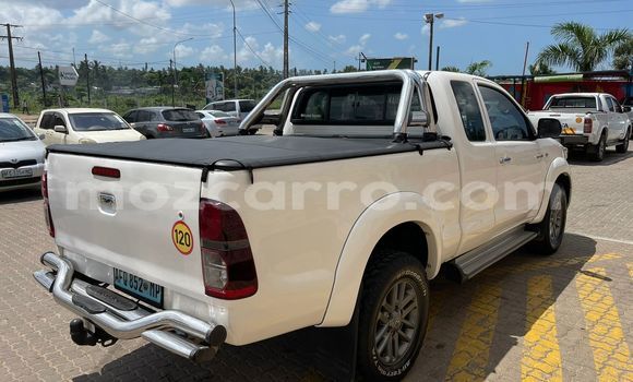 Buy Used Toyota Hilux White Car in Maputo in Maputo Buy Used Toyota Hilux White Car in Maputo in Maputo
