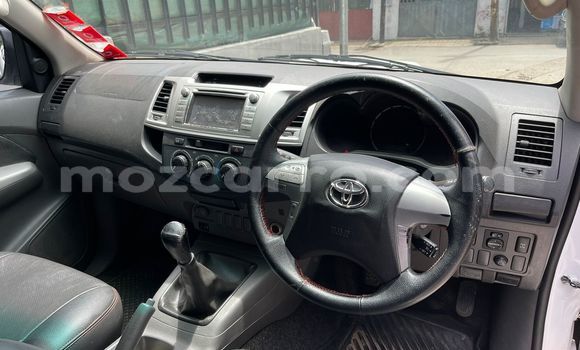 Buy Used Toyota Hilux White Car in Maputo in Maputo Buy Used Toyota Hilux White Car in Maputo in Maputo