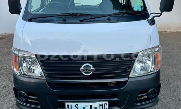 Comprar Usado Nissan Caravan Branco Carro em Maputo em Maputo