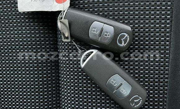 Nunua Ilio tumika Mazda Demio Nyeupe Gari ndani ya Maputo nchini Maputo Nunua Ilio tumika Mazda Demio Nyeupe Gari ndani ya Maputo nchini Maputo