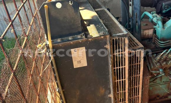 Tenga Tsaru Hummer H1 Girinhi Mota in Maputo in Maputo Tenga Tsaru Hummer H1 Girinhi Mota in Maputo in Maputo