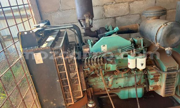 Tenga Tsaru Hummer H1 Girinhi Mota in Maputo in Maputo Tenga Tsaru Hummer H1 Girinhi Mota in Maputo in Maputo