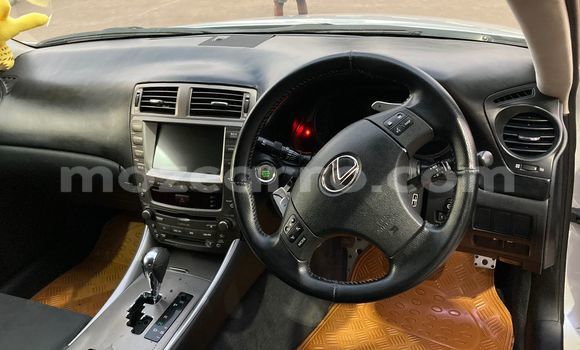 Buy Used Lexus IS White Car in Maputo in Maputo Buy Used Lexus IS White Car in Maputo in Maputo