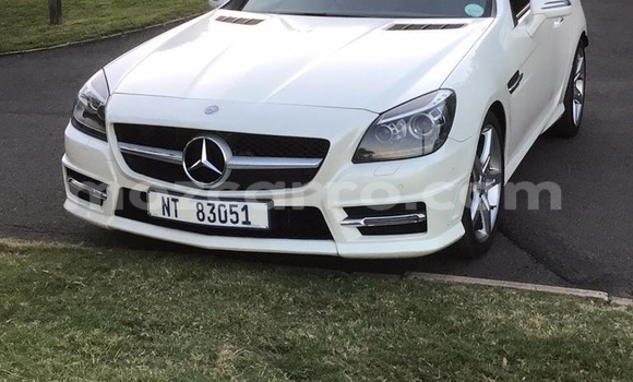 Comprar Usado Mercedes‒Benz SLK-Class Branco Carro em Maputo em Maputo