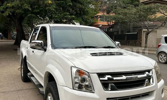 Buy Used Isuzu KB White Car in Maputo in Maputo Buy Used Isuzu KB White Car in Maputo in Maputo