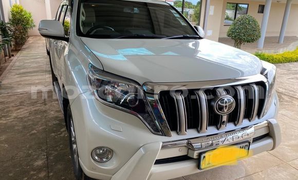 Nunua Ilio tumika Toyota Land Cruiser Prado Nyeupe Gari ndani ya Maputo nchini Maputo Nunua Ilio tumika Toyota Land Cruiser Prado Nyeupe Gari ndani ya Maputo nchini Maputo