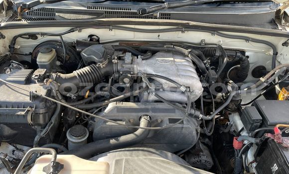 Nunua Ilio tumika Toyota Prado Nyeupe Gari ndani ya Maputo nchini Maputo Nunua Ilio tumika Toyota Prado Nyeupe Gari ndani ya Maputo nchini Maputo