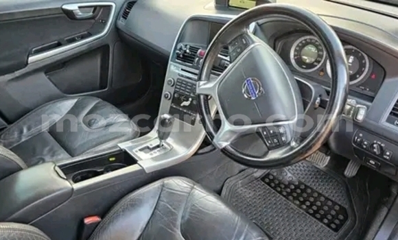 Nunua Ilio tumika Volvo XC60 Nyeusi Gari ndani ya Maputo nchini Maputo Nunua Ilio tumika Volvo XC60 Nyeusi Gari ndani ya Maputo nchini Maputo