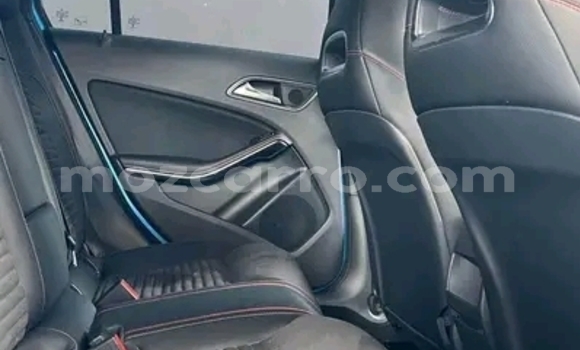 Comprar Usado Mercedes-Benz A200 Azul Carro em Maputo em Maputo Comprar Usado Mercedes-Benz A200 Azul Carro em Maputo em Maputo