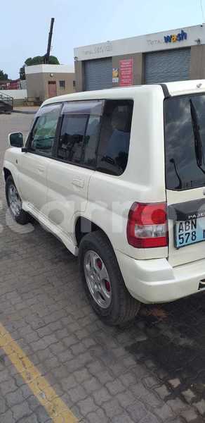 Big with watermark mitsubishi pajero io maputo maputo 14860