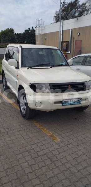 Big with watermark mitsubishi pajero io maputo maputo 14860