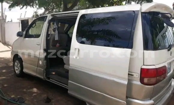 Buy Used Toyota Regius White Car in Maputo in Maputo Buy Used Toyota Regius White Car in Maputo in Maputo