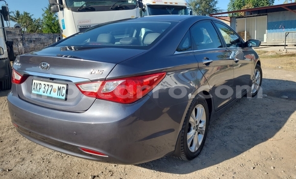 Tenga Tsaru Hyundai Sonata Sirivha Mota in Maputo in Maputo Tenga Tsaru Hyundai Sonata Sirivha Mota in Maputo in Maputo