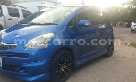 Comprar Usado Toyota Ractis Azul Carro em Maputo em Maputo Comprar Usado Toyota Ractis Azul Carro em Maputo em Maputo