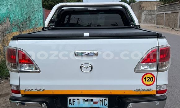 Tenga Tsaru Mazda BT-50 Chena Mota in Maputo in Maputo Tenga Tsaru Mazda BT-50 Chena Mota in Maputo in Maputo