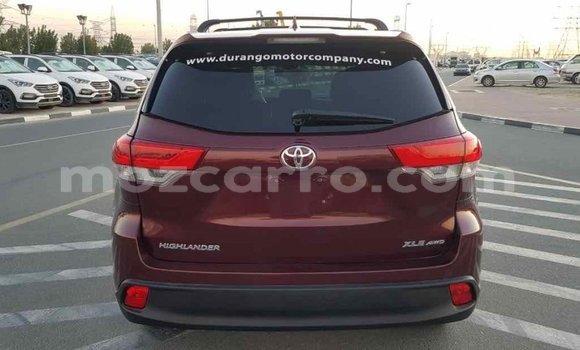 Tenga Imported Toyota Highlander Zvimwe Mota in Import - Dubai in Cabo Delgado Tenga Imported Toyota Highlander Zvimwe Mota in Import - Dubai in Cabo Delgado