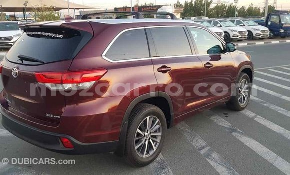 Tenga Imported Toyota Highlander Zvimwe Mota in Import - Dubai in Cabo Delgado Tenga Imported Toyota Highlander Zvimwe Mota in Import - Dubai in Cabo Delgado