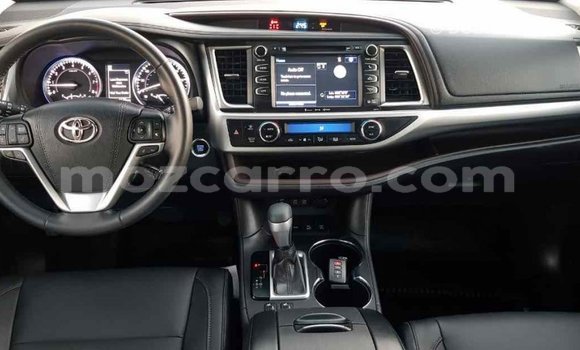 Tenga Imported Toyota Highlander Zvimwe Mota in Import - Dubai in Cabo Delgado Tenga Imported Toyota Highlander Zvimwe Mota in Import - Dubai in Cabo Delgado