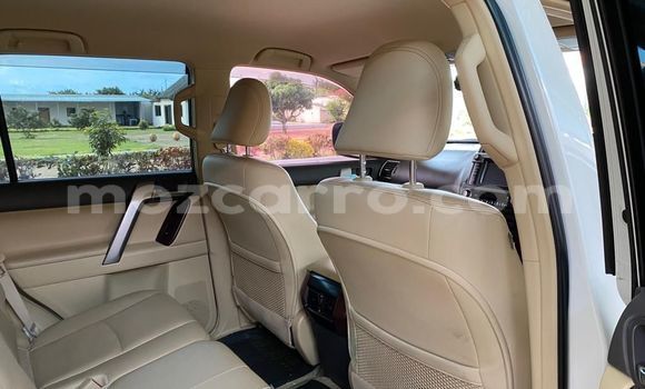 Nunua Ilio tumika Toyota Prado Nyeupe Gari ndani ya Maputo nchini Maputo Nunua Ilio tumika Toyota Prado Nyeupe Gari ndani ya Maputo nchini Maputo