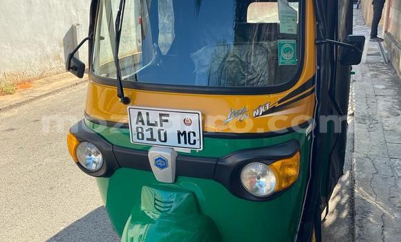 Comprar Usado Toyota Hiluxe Revo Verde Carro em Maputo em Maputo Comprar Usado Toyota Hiluxe Revo Verde Carro em Maputo em Maputo