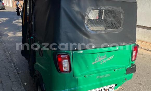 Comprar Usado Toyota Hiluxe Revo Verde Carro em Maputo em Maputo Comprar Usado Toyota Hiluxe Revo Verde Carro em Maputo em Maputo