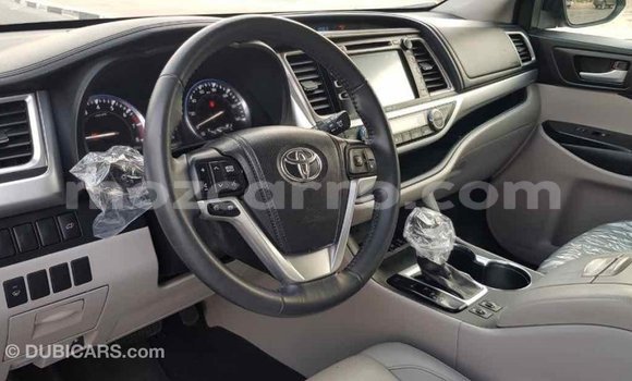 Tenga Imported Toyota Highlander Nhema Mota in Import - Dubai in Cabo Delgado Tenga Imported Toyota Highlander Nhema Mota in Import - Dubai in Cabo Delgado