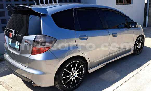 Nunua Ilio tumika Honda Fit Fedha Gari ndani ya Maputo nchini Maputo Nunua Ilio tumika Honda Fit Fedha Gari ndani ya Maputo nchini Maputo