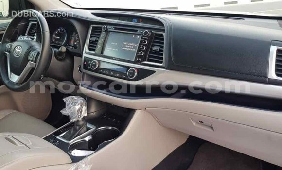 Tenga Imported Toyota Highlander Nhema Mota in Import - Dubai in Cabo Delgado Tenga Imported Toyota Highlander Nhema Mota in Import - Dubai in Cabo Delgado