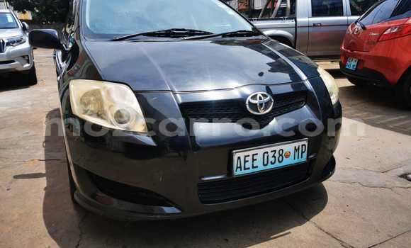 Comprar Usado Toyota Auris Preto Carro em Maputo em Maputo