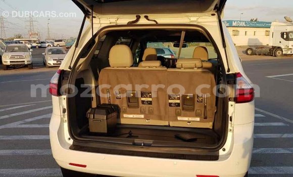 Nunua Imported Toyota Sienna Nyeupe Gari ndani ya Import - Dubai nchini Cabo Delgado Nunua Imported Toyota Sienna Nyeupe Gari ndani ya Import - Dubai nchini Cabo Delgado