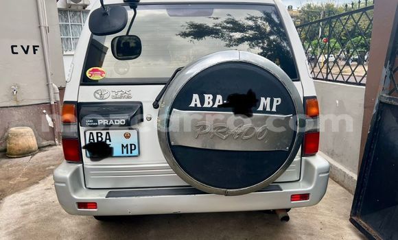 Tenga Tsaru Toyota Land Cruiser Prado Sirivha Mota in Maputo in Maputo Tenga Tsaru Toyota Land Cruiser Prado Sirivha Mota in Maputo in Maputo