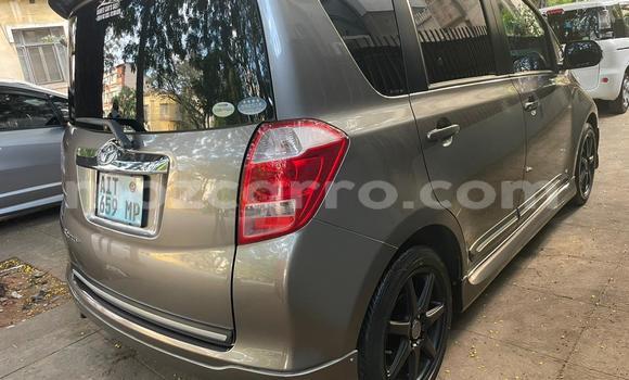 Nunua Ilio tumika Toyota Ractis Fedha Gari ndani ya Maputo nchini Maputo Nunua Ilio tumika Toyota Ractis Fedha Gari ndani ya Maputo nchini Maputo