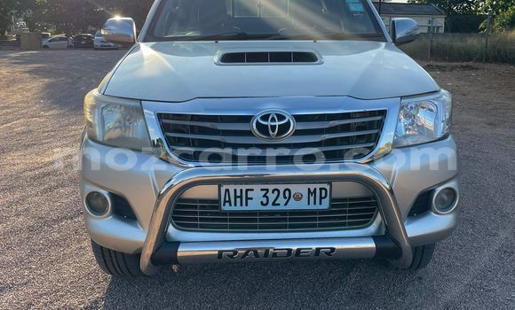 Nunua Ilio tumika Toyota Hilux Fedha Gari ndani ya Maputo nchini Maputo