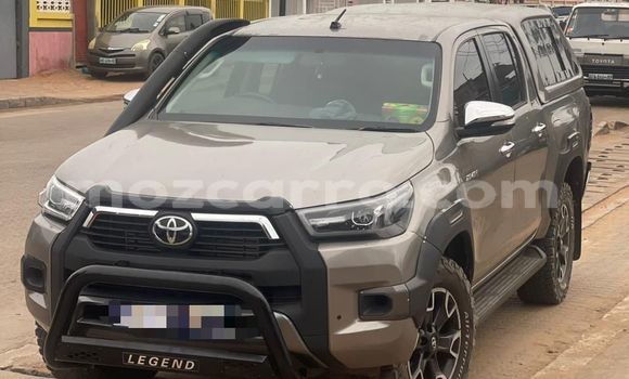 Nunua Ilio tumika Toyota Hiluxe Revo Nyingine Gari ndani ya Maputo nchini Maputo