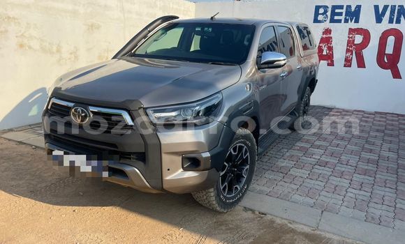 Buy Used Toyota Hiluxe Revo Other Car in Maputo in Maputo Buy Used Toyota Hiluxe Revo Other Car in Maputo in Maputo