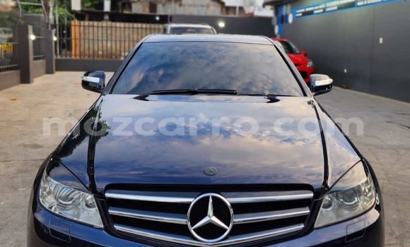 Comprar Usado Mercedes Viano Preto Carro em Maputo em Maputo
